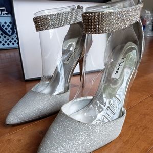 Sparkly pumps